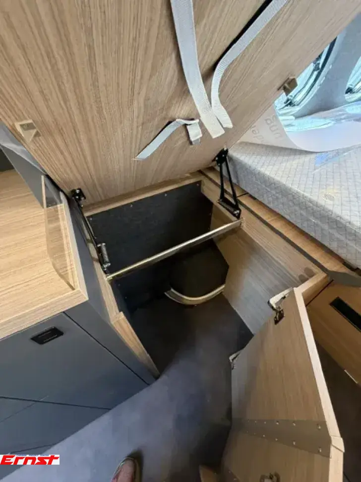Fahrzeugbild Malibu Van First Class - Two Rooms 640 LE RB charming GT skyview #8