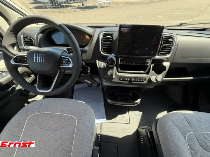 Fahrzeugbild Malibu Van First Class - Two Rooms 640 LE RB charming GT skyview #9