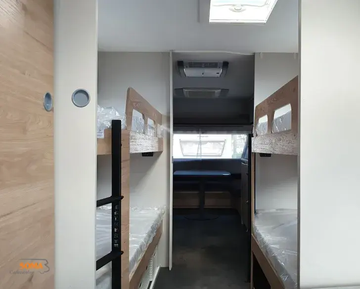 Fahrzeugbild Dethleffs Camper 730 FKR Family snow 2 Etagenb. f.4 Kinder #12