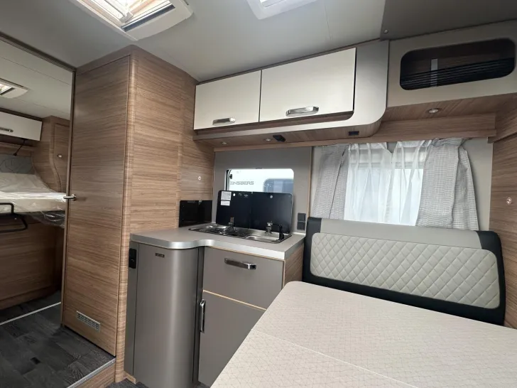 Fahrzeugbild Weinsberg CaraSuite 700 DX #12