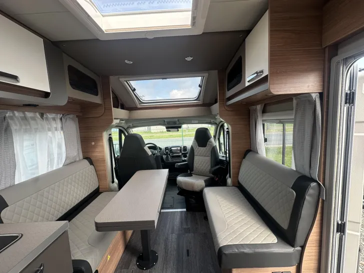 Fahrzeugbild Weinsberg CaraSuite 700 DX #10