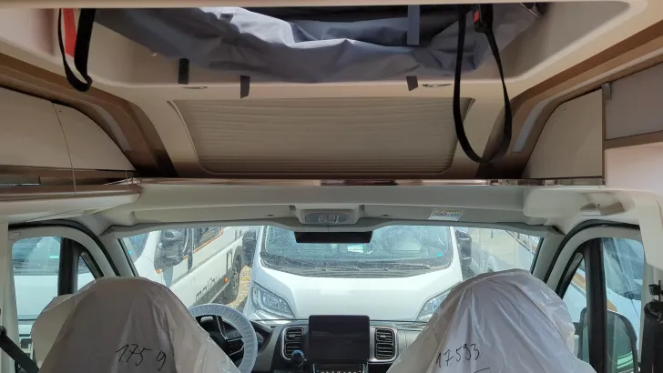 Fahrzeugbild Malibu Van Comfort 600 DB charming GT skyview #10