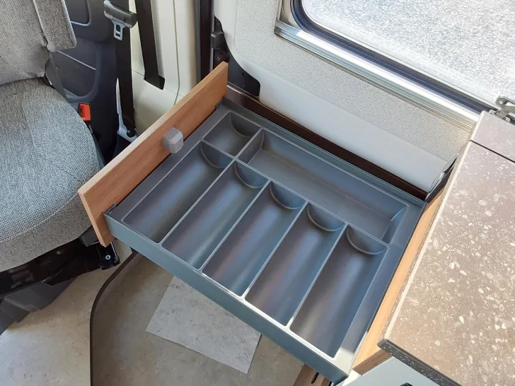 Fahrzeugbild Bürstner Papillon PC 6.0 Schlafdach, Dieselh., Gasfrei ! #8