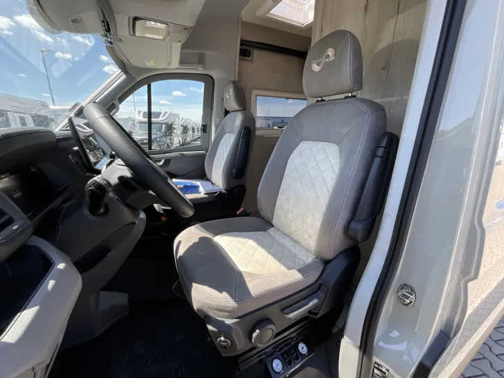 Fahrzeugbild Megamobil Andere Lounge 680S Twin MAN #7