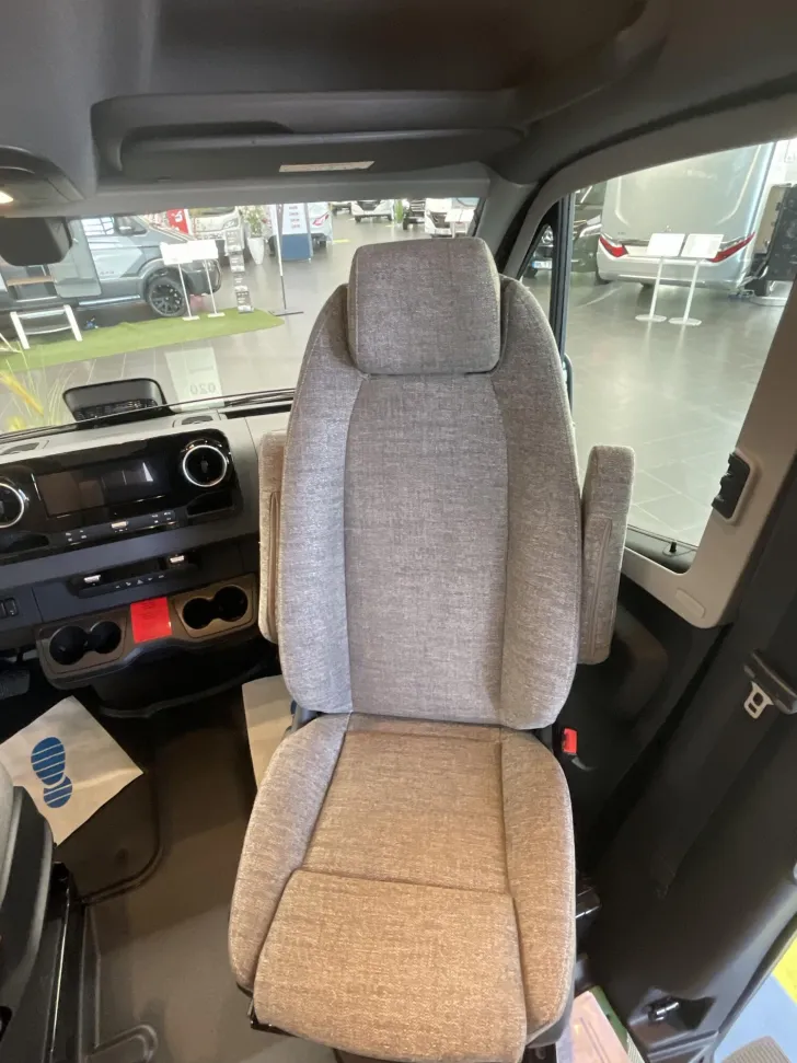 Fahrzeugbild Hymer Grand Canyon S Xperience 600 AHK, Solar, Winterp #14