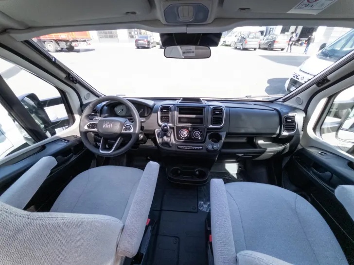 Fahrzeugbild LMC Cruiser 740 EL #10