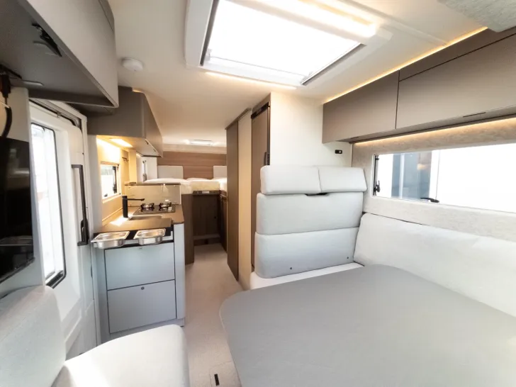 Fahrzeugbild LMC Cruiser 740 EL #14