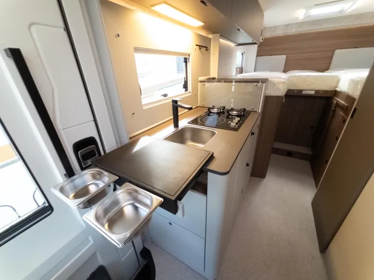 Fahrzeugbild LMC Cruiser 740 EL #16