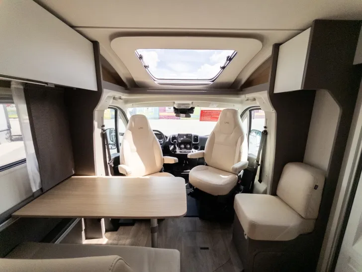 Fahrzeugbild LMC Tourer 70 T 663 Aufstelldach #10