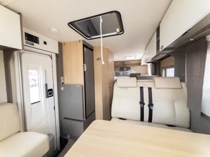 Fahrzeugbild LMC Tourer 70 T 663 Aufstelldach #11