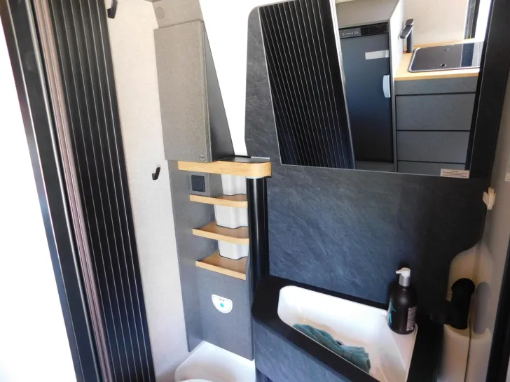 Fahrzeugbild Hymer Redwood 601 #21