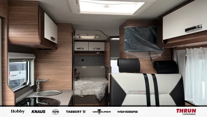 Sicht vorne-hinten Weinsberg CaraCompact 600 MF EDITION [Pepper] *2025*TV*Media*Fahrradtr.*
