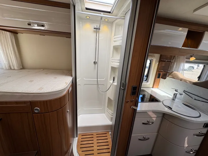 Fahrzeugbild Hymer Tramp CL 678 Golden Limited Solar*SAT*Markise #14