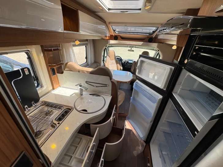 Fahrzeugbild Hymer Tramp CL 678 Golden Limited Solar*SAT*Markise #12