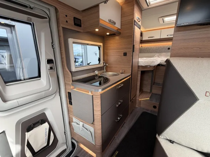 Fahrzeugbild Weinsberg CaraSuite EDITION SPICY 650 MEG #12