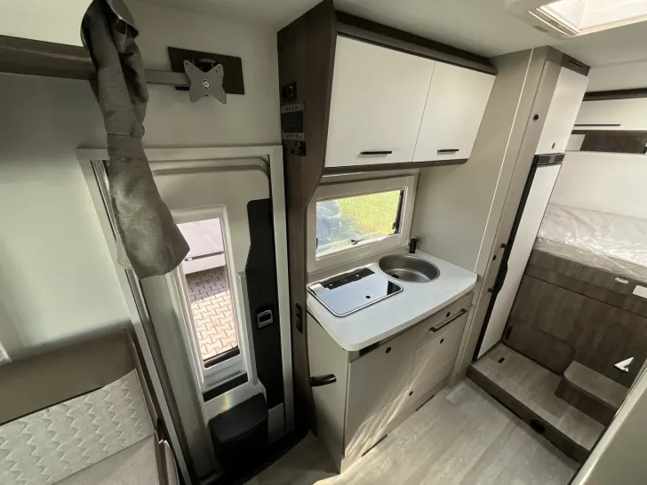 Fahrzeugbild Tessoro 444 BENIMAR WOCHEN Northautokapp,Modell2026,Solar/Winterpaket #8