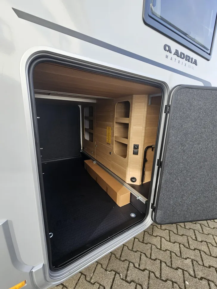 Fahrzeugbild Adria Matrix 60Y 650 DL 60 Jahre Edition #19