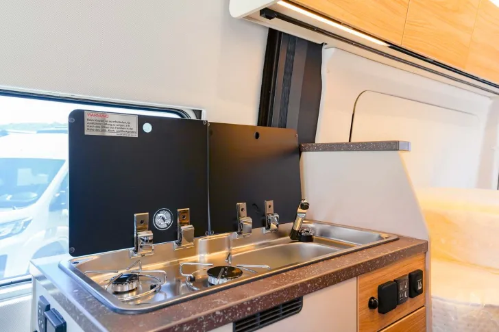 Fahrzeugbild Bürstner Habiton X HMX 6.0 *STEHT JETZT IN WERTHEIM* #11