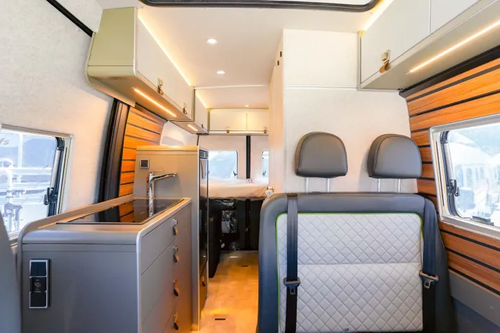 Fahrzeugbild Hymer Grand Canyon S CrossOver 600 VORTEIL: 16.740 EUR #8