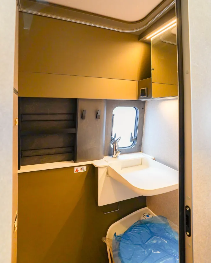 Fahrzeugbild Hymer Grand Canyon S CrossOver 600 VORTEIL: 16.740 EUR #12