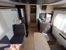 Fahrzeugbild Challenger Teilintegriert Graphite Edition 380 #6