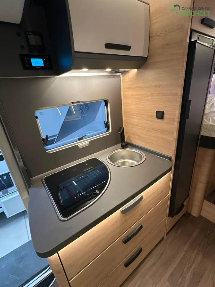 Fahrzeugbild Knaus L!VE WAVE 650 MEG Black Selection Modell 2026 / Rahmenfenster #11