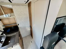 Fahrzeugbild Bürstner Signature SFT 7.0 ALDE/Hubstützen/Solar/180PS #20