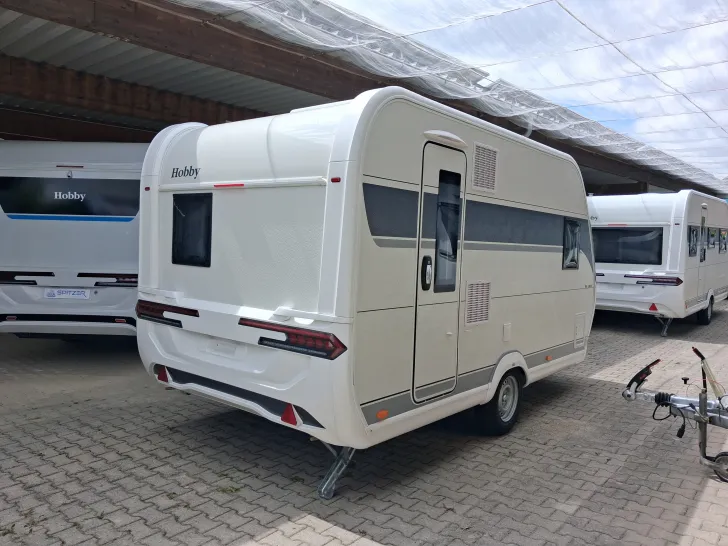 Fahrzeugbild Hobby De Luxe 400 SFe - Auflastung 1500 kg #8