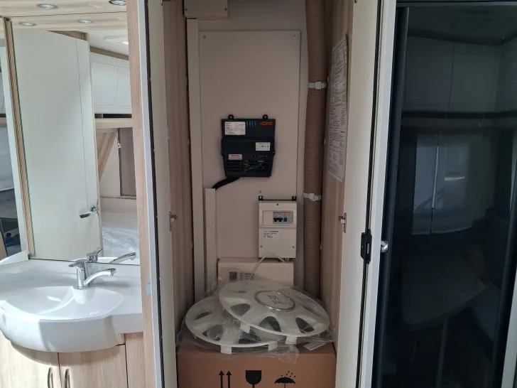 Fahrzeugbild Hobby De Luxe 400 SFe - Auflastung 1500 kg #22