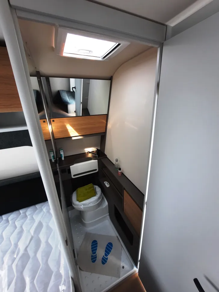 Fahrzeugbild Bürstner B66 480 TK Verfüg./Sparen Sie 3.630,- € #13