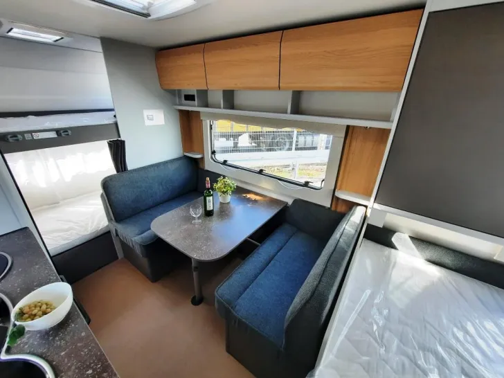 Fahrzeugbild Bürstner B66 480 TK Verfüg./Sparen Sie 3.630,- € #8