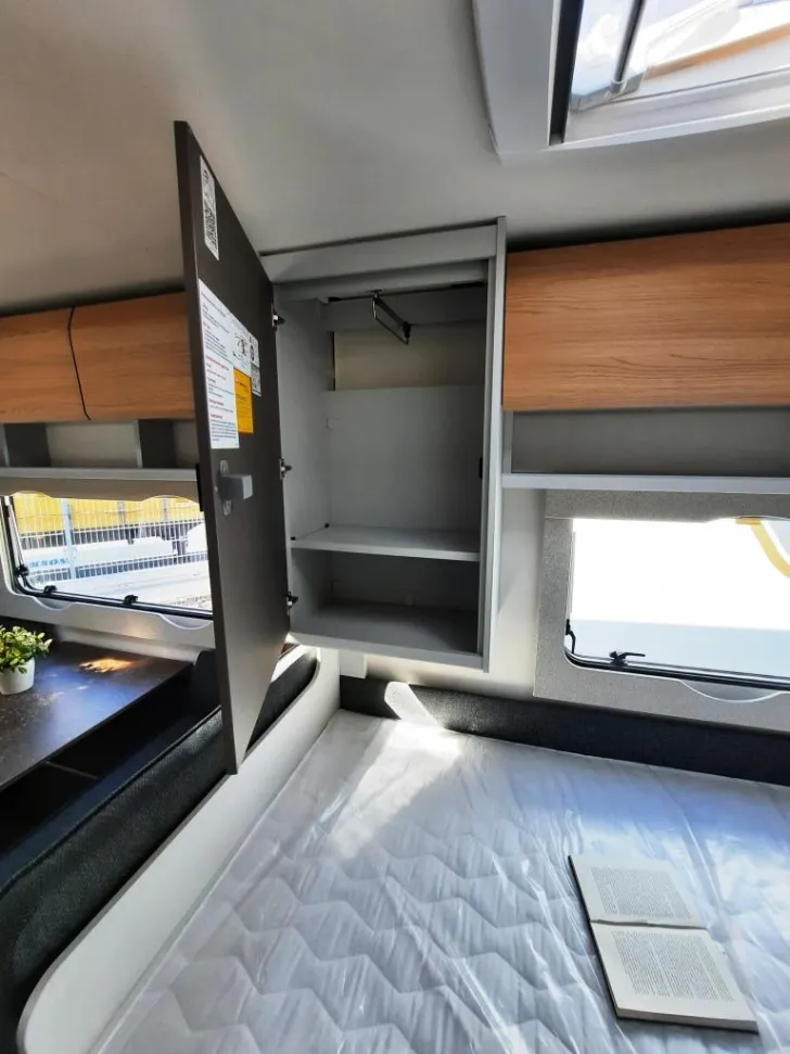 Fahrzeugbild Bürstner B66 480 TK Verfüg./Sparen Sie 3.630,- € #18
