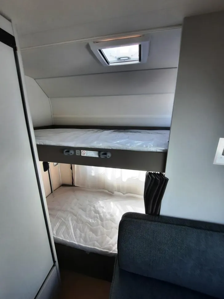 Fahrzeugbild Bürstner B66 480 TK Verfüg./Sparen Sie 3.630,- € #17