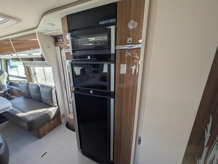 Fahrzeugbild Eura Mobil Integra 890 QB 180PS/Autom/Dachklima/Solar/Lithium/Wechselrichter/Markise/RFK #12