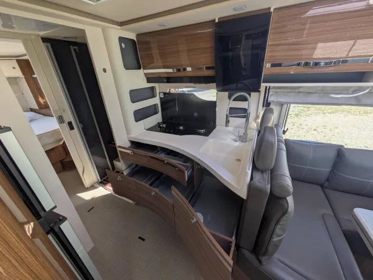 Fahrzeugbild Eura Mobil Integra 890 QB 180PS/Autom/Dachklima/Solar/Lithium/Wechselrichter/Markise/RFK #13