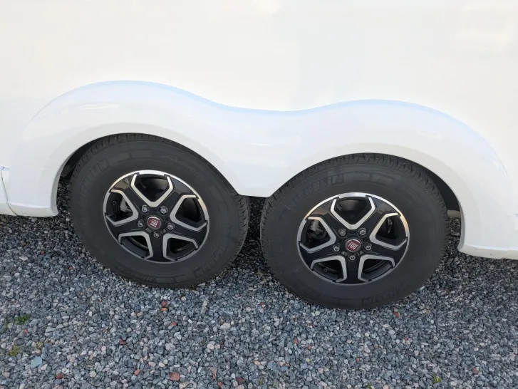 Fahrzeugbild Eura Mobil Integra 890 QB 180PS/Autom/Dachklima/Solar/Lithium/Wechselrichter/Markise/RFK #31