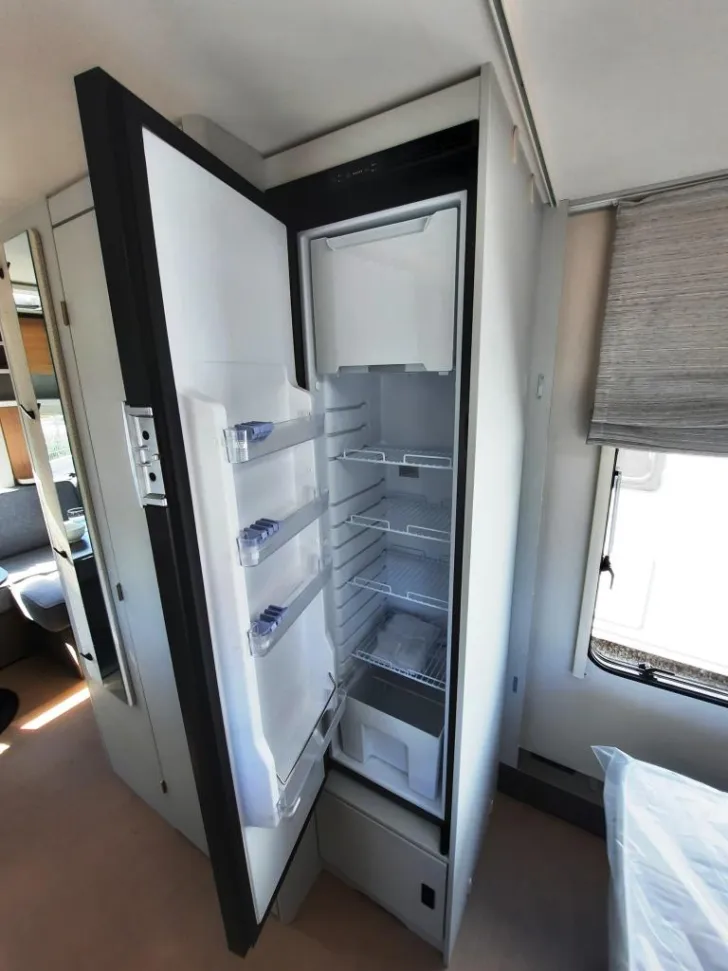 Fahrzeugbild Bürstner B66 485 TS Verfüg./Sparen Sie 3.740,- € #13