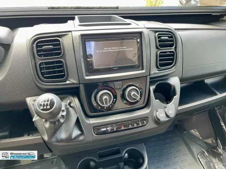 Fahrzeugbild Eura Mobil Profila T 720 EB Mondial Edition Edition 101 5 Jahre Garantie #6
