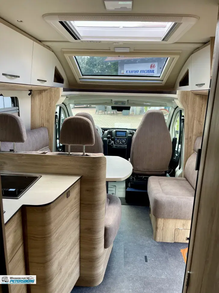 Fahrzeugbild Eura Mobil Profila T 720 EB Mondial Edition Edition 101 5 Jahre Garantie #23
