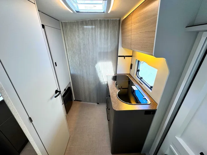 Fahrzeugbild Bürstner B66 510 TK Plus STOCKBETTEN|7 PERSONEN|DUSCHE #14