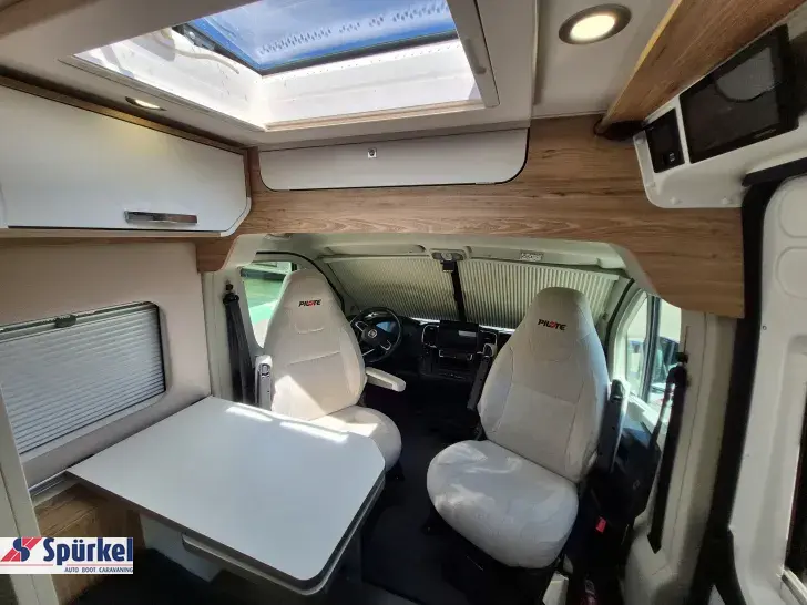 Fahrzeugbild Pilote Van 600 EB *2022*Automatik*AHK*Solar*RFK* #23