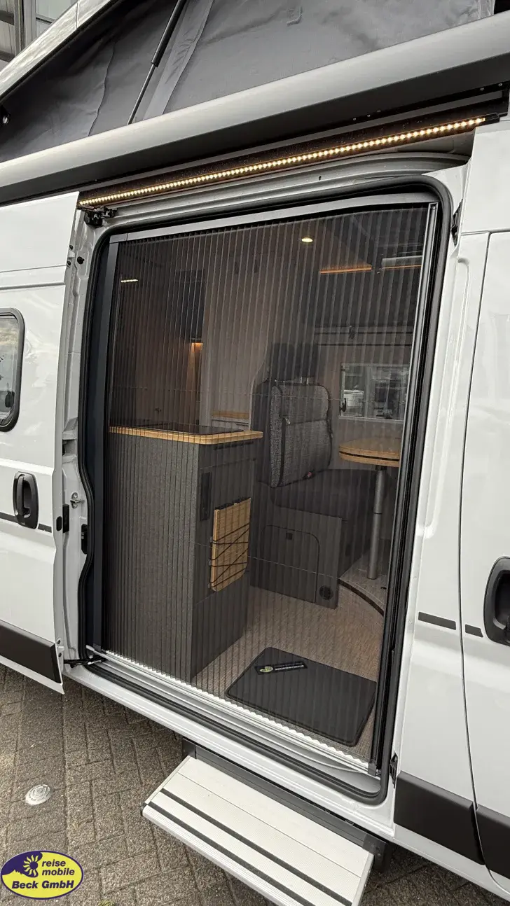 Fahrzeugbild Hymer Camper Van Redwood 601 Trail Markteinführung #3