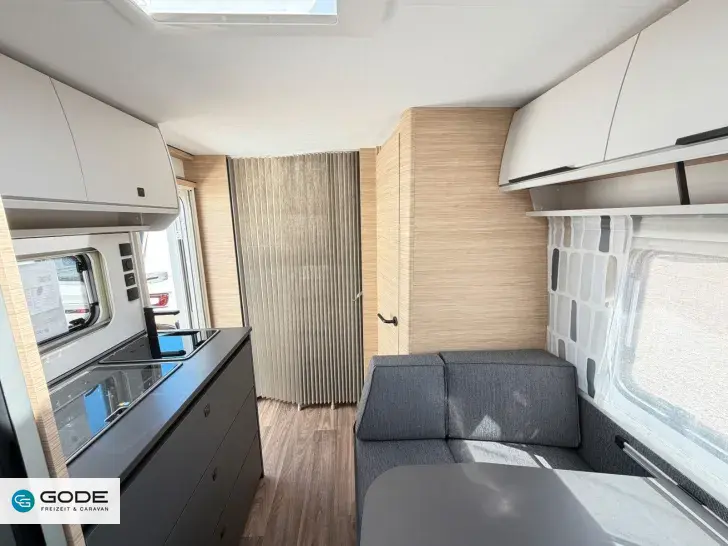 Fahrzeugbild Fendt Apero 495 SKM/2.000 kg/Fliegentür #18