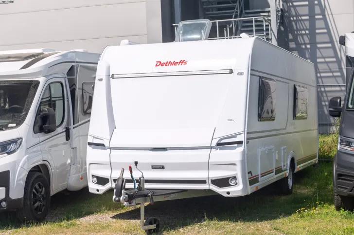 Fahrzeugbild Dethleffs Camper 550 ESK *Bettumbau Einzel - Doppelbett* #3