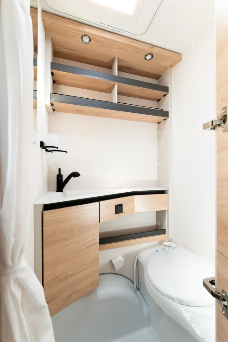 Fahrzeugbild Dethleffs Camper 550 ESK *Bettumbau Einzel - Doppelbett* #13