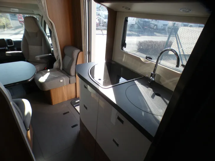 Fahrzeugbild Carthago C1-tourer T 143 KB-LE comfort 4.2t Sat,TV , #16