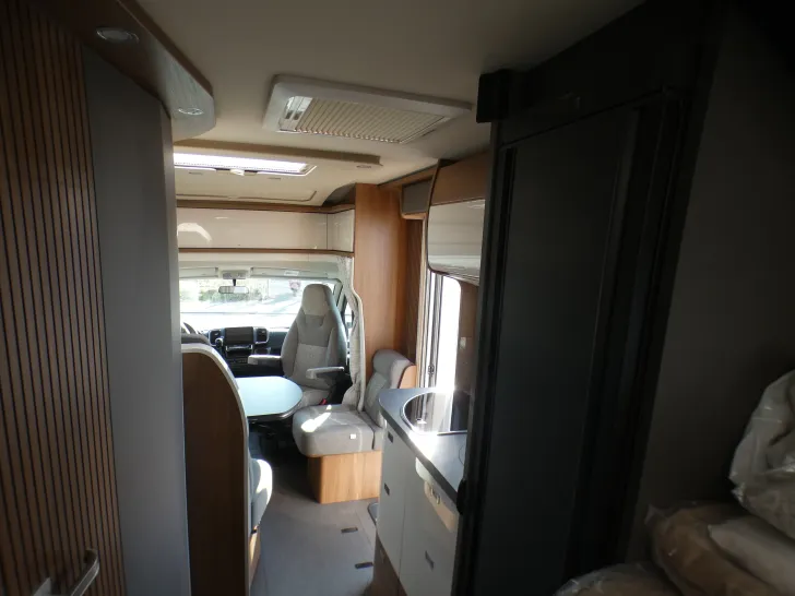 Fahrzeugbild Carthago C1-tourer T 143 KB-LE comfort 4.2t Sat,TV , #18
