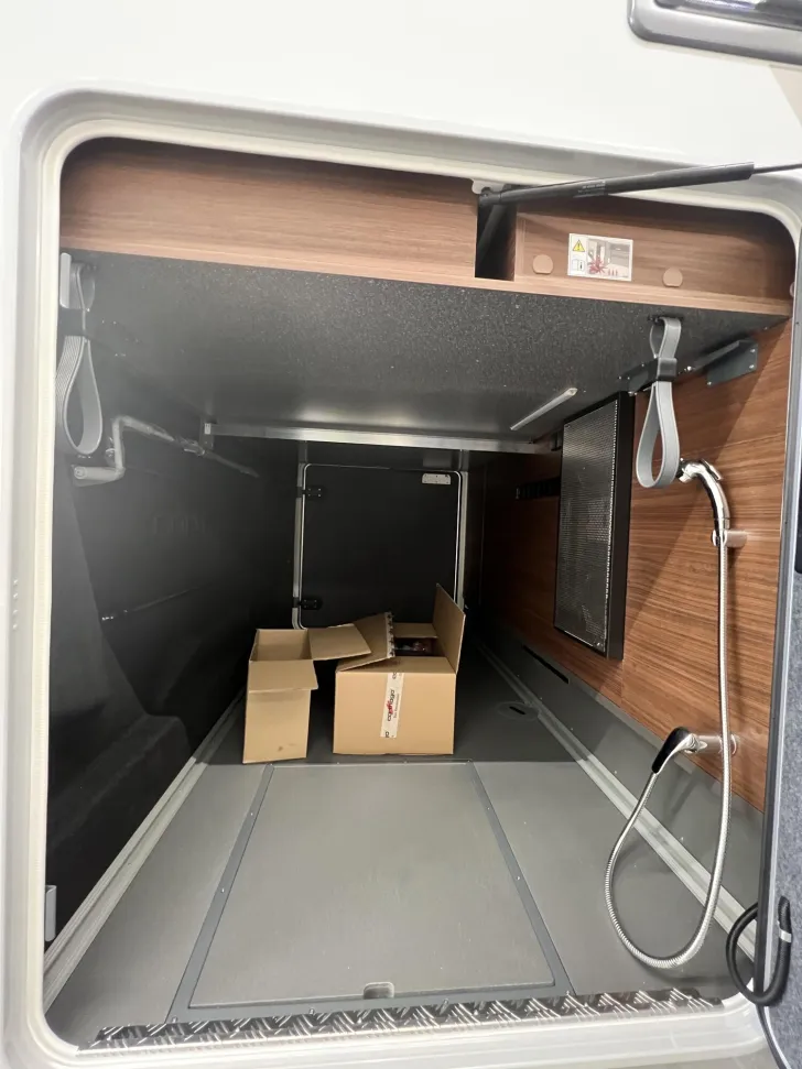 Fahrzeugbild Carthago chic c-line I 5.0 QB L Mercedes (352) #40
