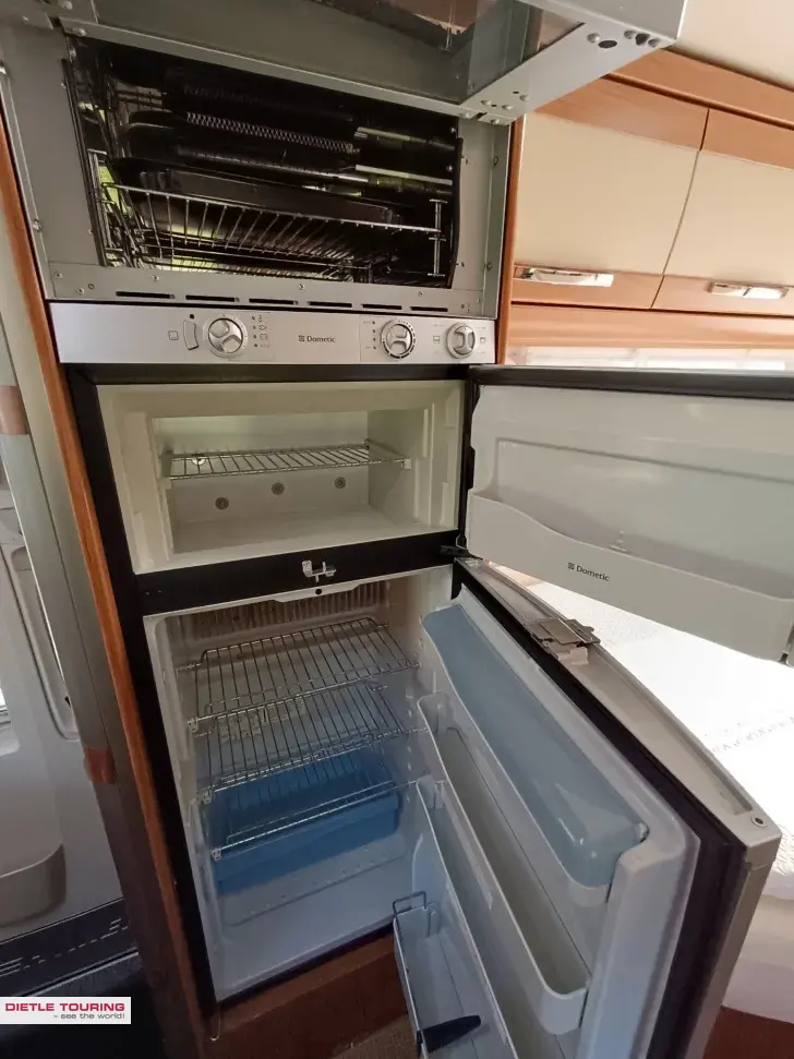 Fahrzeugbild Hymer Tramp 654 SL Gold AHK, RFK, Backofen #8