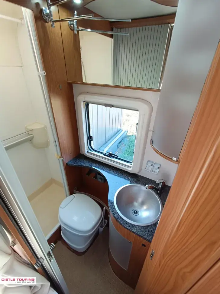 Fahrzeugbild Hymer Tramp 654 SL Gold AHK, RFK, Backofen #12